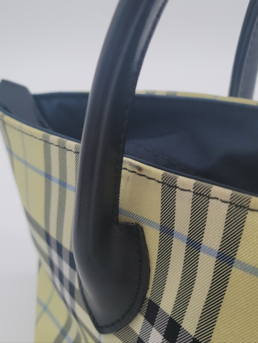 Vintage! Burberrys Yellow Plaid Tote Bag - Picture 3 of 6